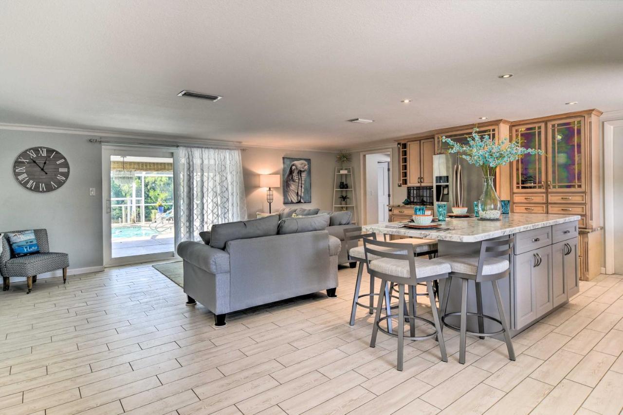 Waterfront Bradenton Home Heated Pool And Fire Pit Exterior photo