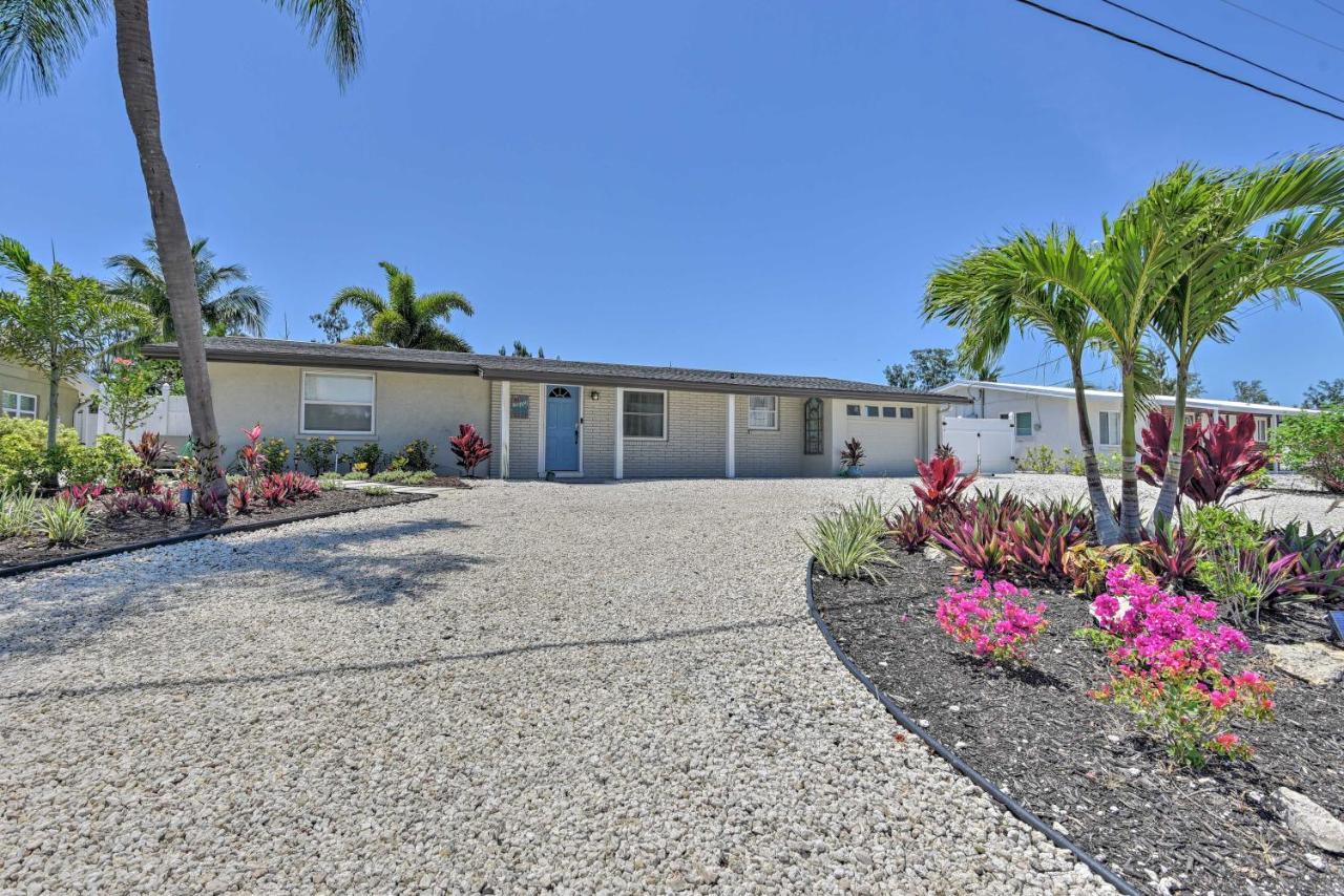Waterfront Bradenton Home Heated Pool And Fire Pit Exterior photo